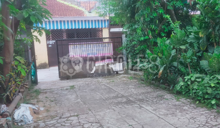 Rumah Lawas Nyaman Aman di Asmi Pungkur Bandung
