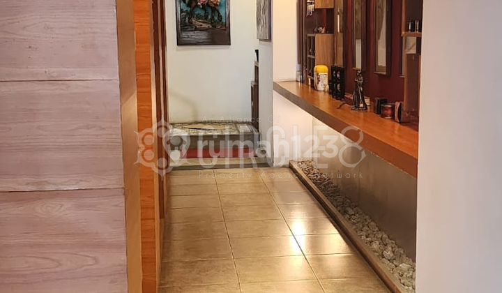 Ruko 3 Lantai Cocok untuk Dijadikan Office Didaerah Setra Sari