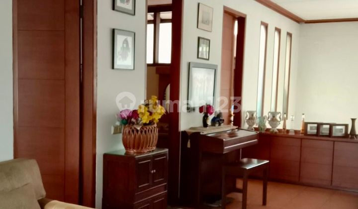 Jangan Skip! Rumah Mewah Semi Furnish di Setraduta Bandung 2