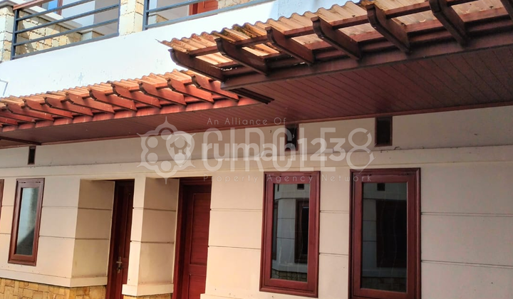 Rumah Luas Stratgegis Dan Nyaman Di Setiabudi Bandung 2