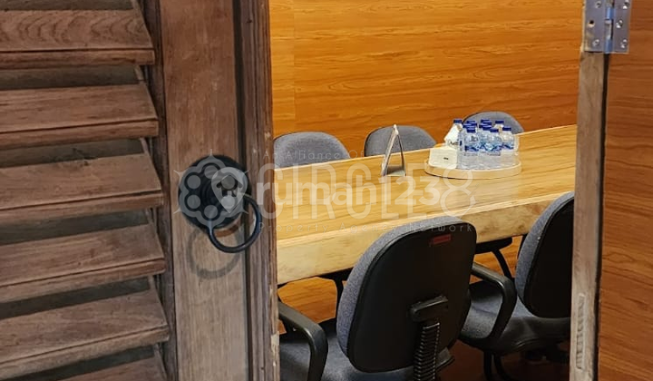3-Storey Shop House Suitable for Office in Setra Sari Area 2