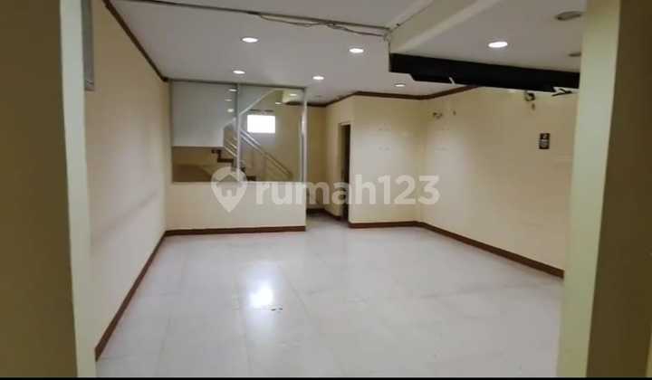 Strategic City Center Shophouse in Metro Mall Bandung 1