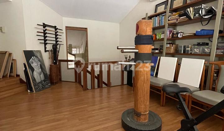 Rumah Bak Sultan Design Modern Didaerah Ciumbuleuit 2