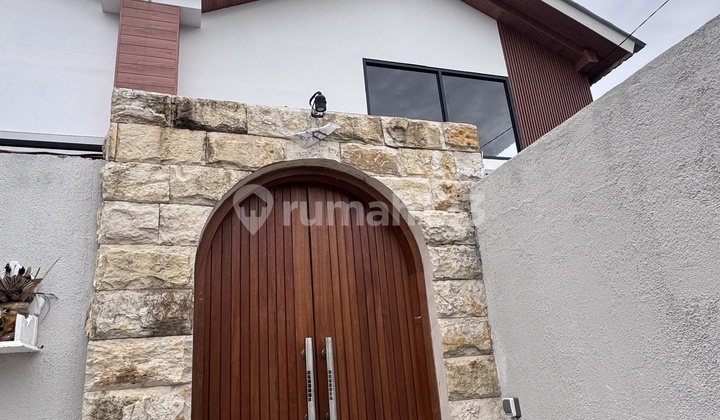 2 New Fully Furnished Villa Units in Kedungu Ready for Rent and Sale