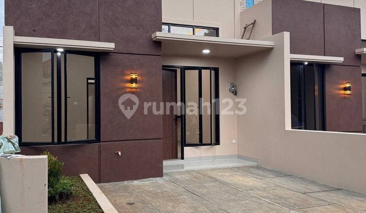 Affordable Ready-to-Occupy House in Pancoran Mas, Depok