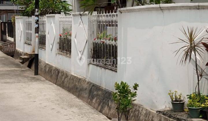 Rumah Garden Kedoya 1