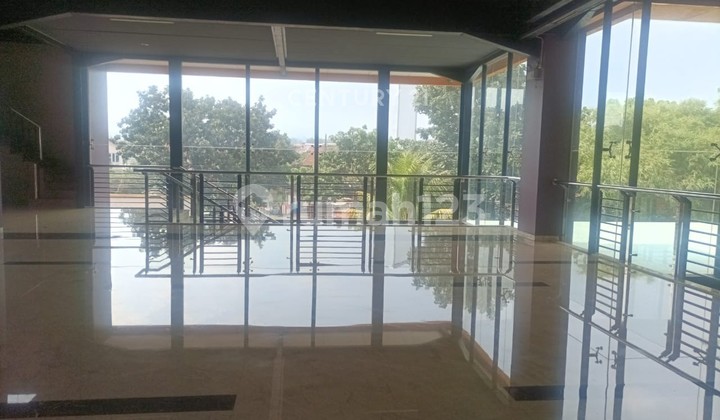 Kantor Gudang Strategis di Jendral Amir Machmud