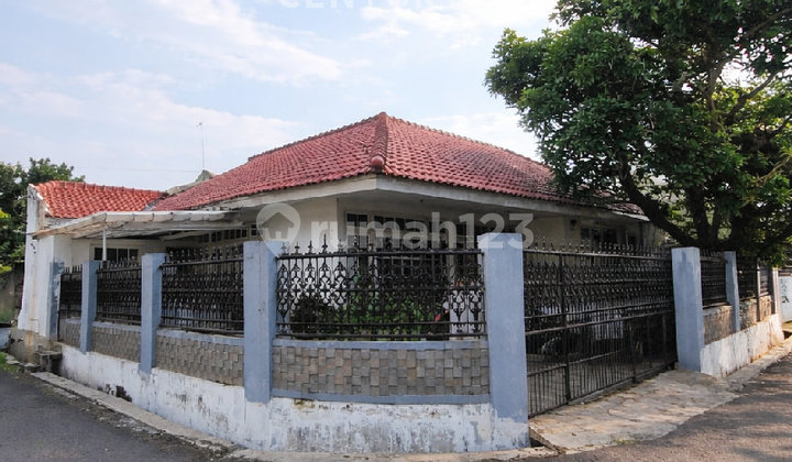 Corner House with SHM in Sayap Holis Cigondewah Sumbersari Bandung Corner House with SHM in Sayap Holis Cigondewah Sumbersari Bandung