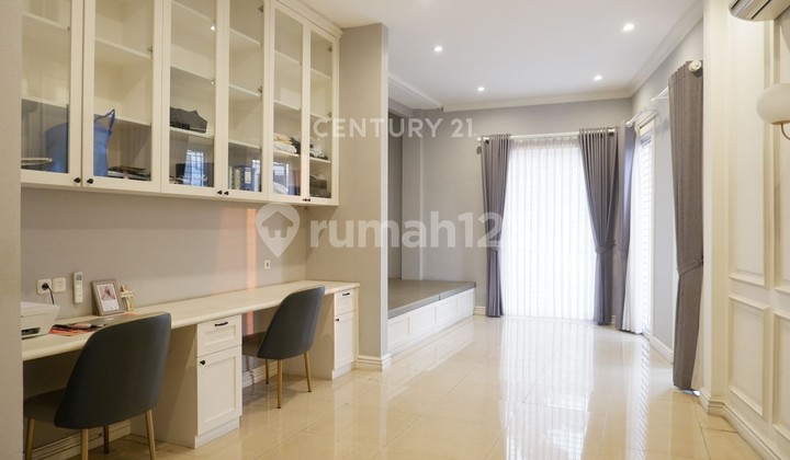 Rumah Lux Siap Huni Di Komplek Setraduta Bandung