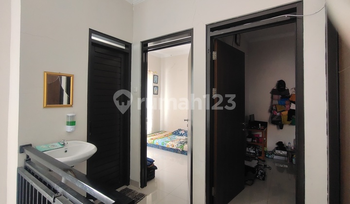 Well-Maintained 2-Story Cool & Move-In Ready House in Cihanjuang Housing 2