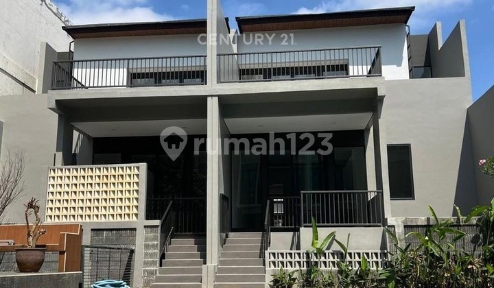 Rumah Baru di Komplek Setra Duta Bandung Ada 3 Unit Rumah Baru di Komplek Setra Duta Bandung Ada 3 Unit