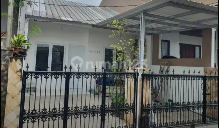 Disewakan Rumah di Duren Sawit Baru Jakarta Timur Disewakan Rumah di Duren Sawit Baru Jakarta Timur