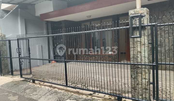 For Rent House in Tebet Raya, South Jakarta For Rent House in Tebet Raya, South Jakarta