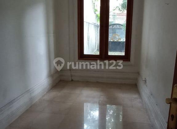 Disewakan Rumah di Kebayoran Baru Melawai Jakarta Selatan 2