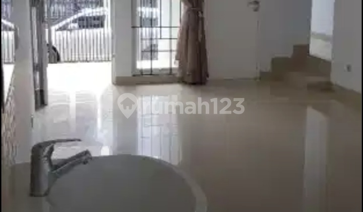 Disewakan Rumah Di Tebet Timur Semi Furnished Jakarta Sealatan