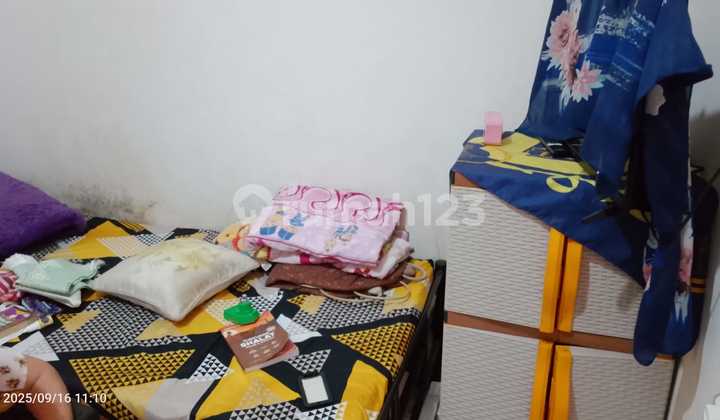 House in a Strategic Location at Kiara Sari Complex. 2