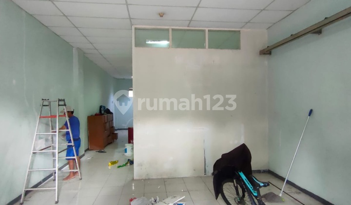 Cheap Shop House Rental on Jenderal Sudirman Street, CCK for Office, Business Cheap Shop House Rental on Jenderal Sudirman Street, CCK for Office, Business