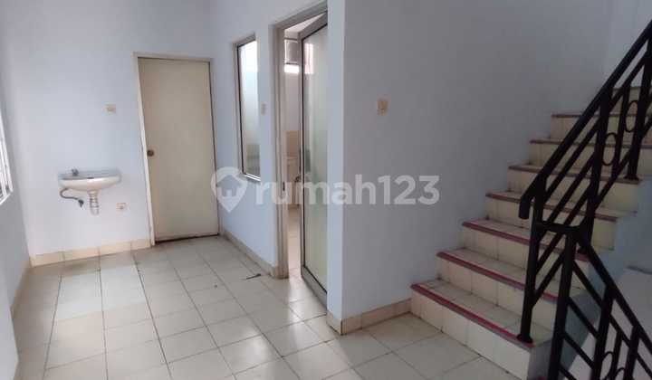 Ready-to-Occupy Shop House in the City Center