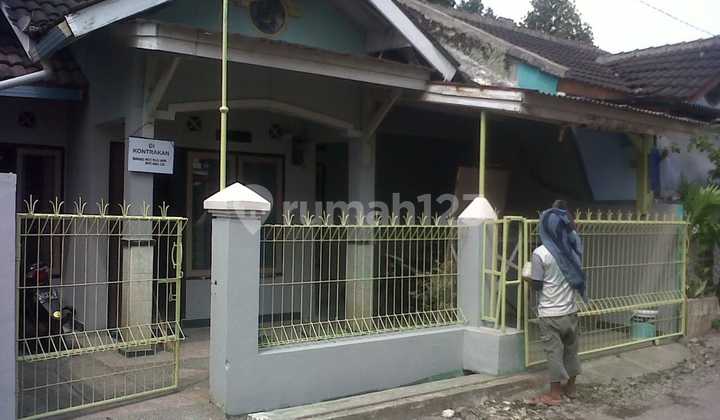 Rumah di Komplek Taman Cibaduyut Indah Rumah di Komplek Taman Cibaduyut Indah