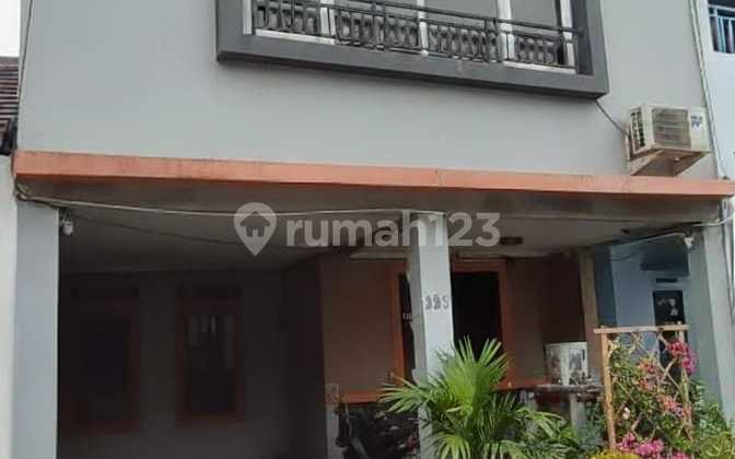 Rumah 3 Lantai Strategis di Sariwangi Bandung Harga Dibawah 1M
