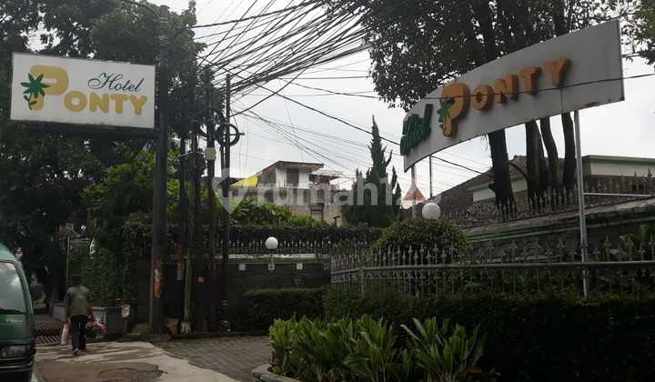 Hotel Luas di Tengah Kota Bandung