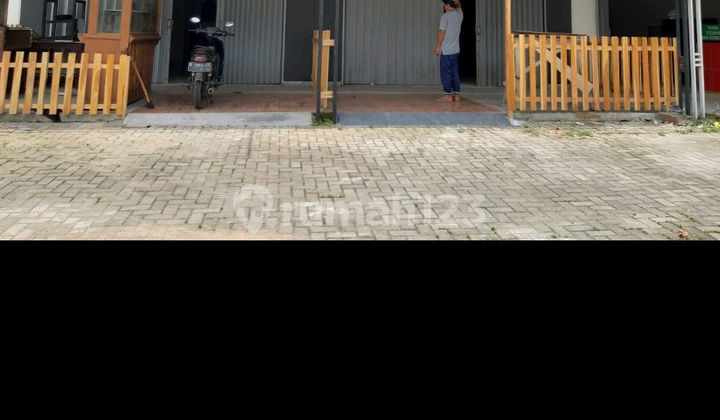 For Sale: Bayangkara Street Shop House, Price 600M Negotiable