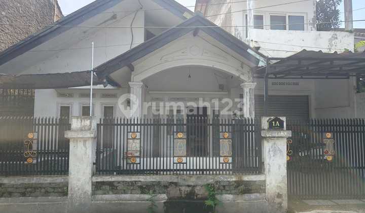 2-Story Residential House 2-Story Residential House