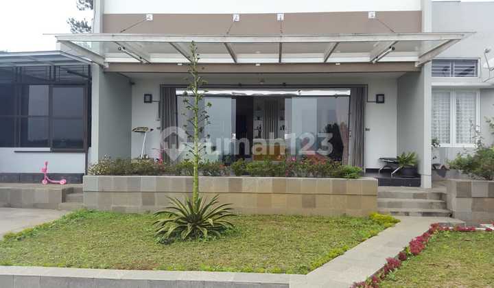 Spacious Ready-to-Live House in Garut City Spacious Ready-to-Live House in Garut City