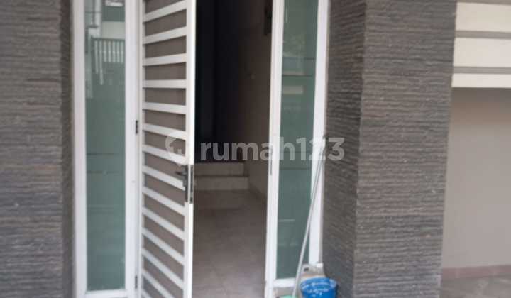 Disewakan rumah di Daan Mogot Baru 2