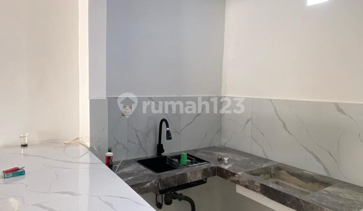 2-story house with SHM certificate located near Bojong Gede station, negotiable. 2-story house with SHM certificate located near Bojong Gede station, negotiable.