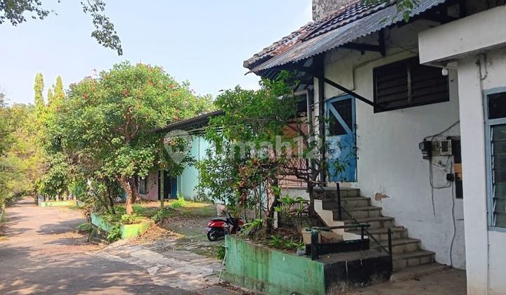 "SMART INVESTOR'S CHOICE!" Golden Location Property For Sale: Warehouse with Huge Profit Potential!