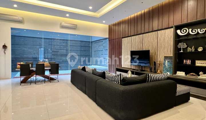 Minimalist Modern House in Citraland Pakuwon 2