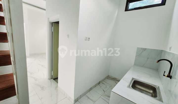 Rumah Baru 2 Lantai Siap Huni Manukan Har 2