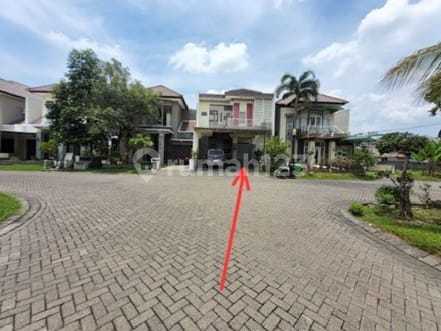 Auction October 1st Royal Residence Cluster Windsor House 2