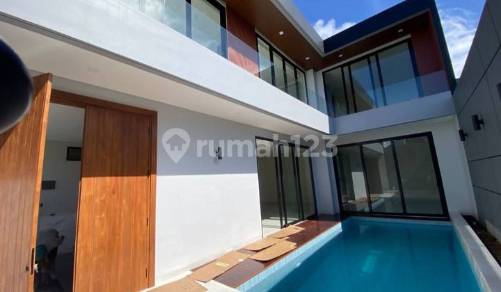 Modern Villa Berawa Canggu Paragua 3 Bedroms