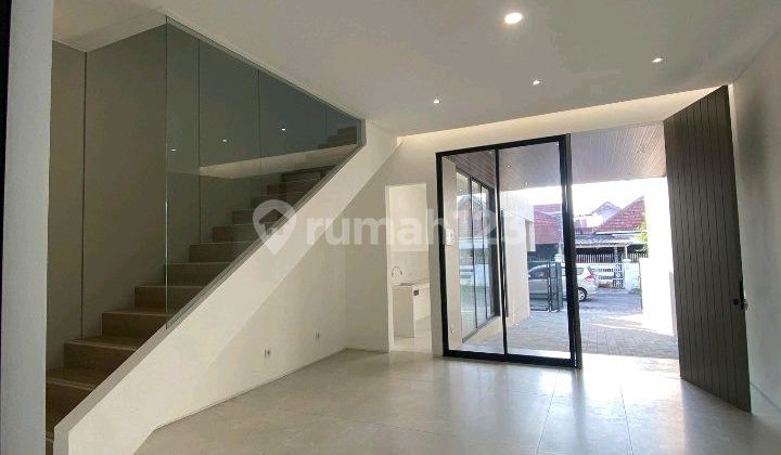 Jual Rumah Baru Minimalis Manyar Tirtoasri 2