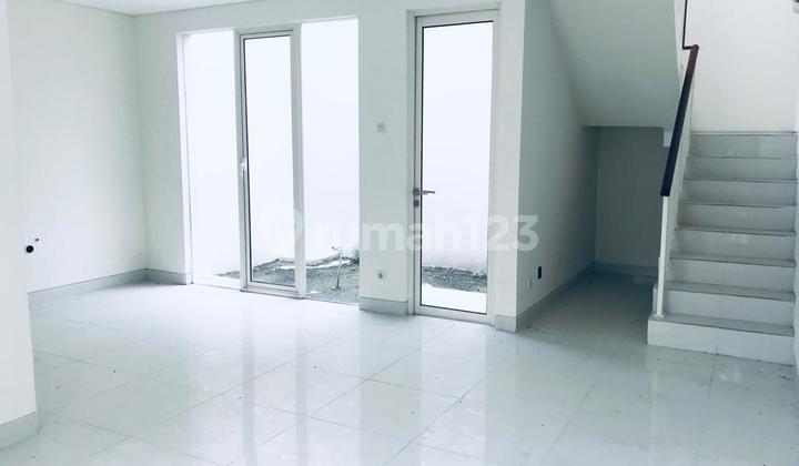 Rumah Grand Pakuwon 2 Lantai Semi Furnished 2