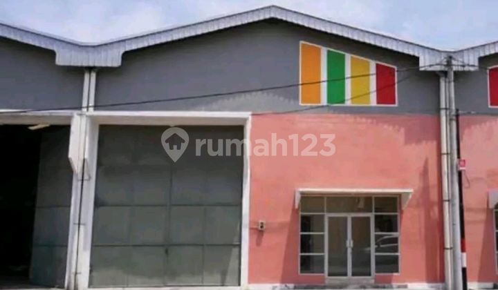 Bumi Benowo Warehouse, 300m2, with Office Space Bumi Benowo Warehouse, 300m2, with Office Space