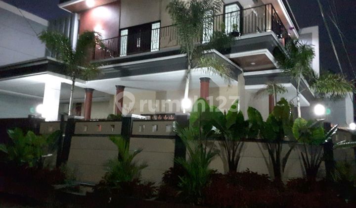 Rumah Pojok Hook Nirwana Executive Wonorejo