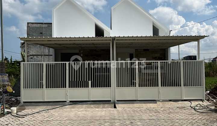 New Bumi Wonorejo House Near ITS and UNAIR New Bumi Wonorejo House Near ITS and UNAIR
