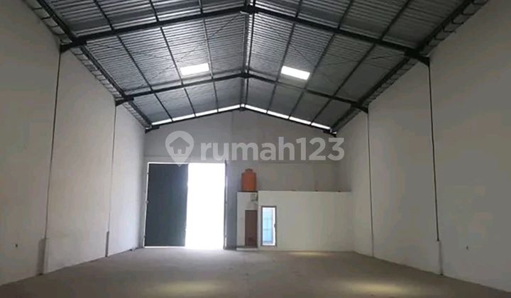 Bumi Benowo Warehouse, 300m2, with Office Space Bumi Benowo Warehouse, 300m2, with Office Space