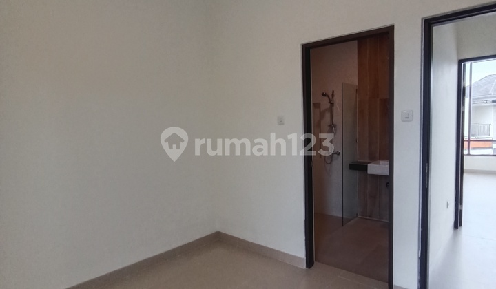 Rumah Dijual 2 Lantai Dalam Cluster Di Laguna Sprin 2