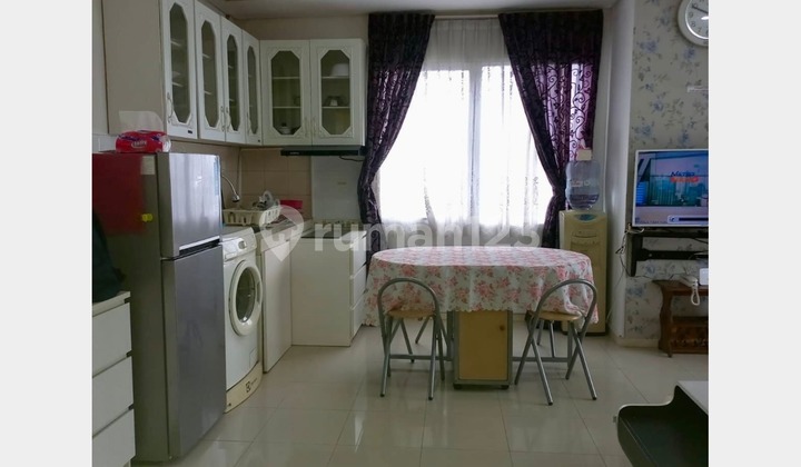 Jual Apartemen Jakarta Residence Cosmo Terrace di Hoek Tipe 2Br - 53M2 Furnished