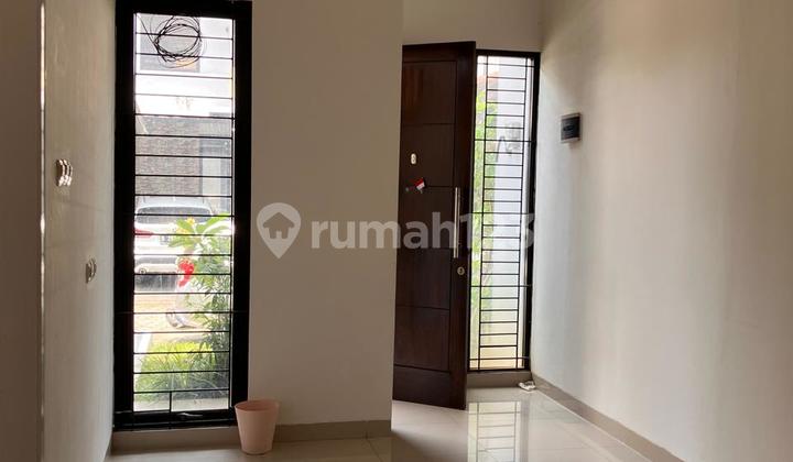 Comfortable 2-Story House in Mansion Garden Pamulang Cluster 2