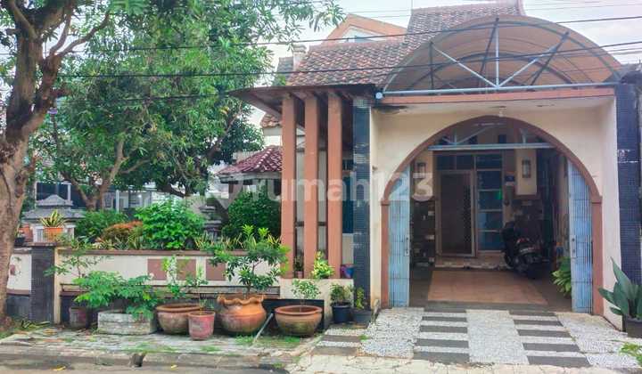 Ready-to-Live House in Villa Dago Pamulang Cluster