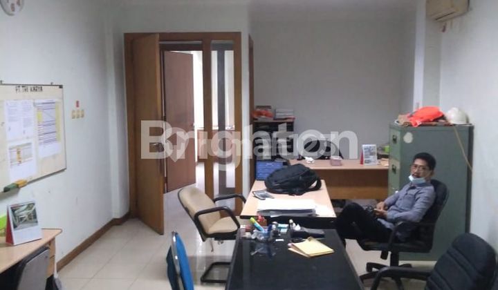 RUKO STRATEGIS – JALAN RAYA BEKASI, DEPAN KAWASAN INDUSTRI PULO GADUNG 2