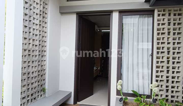 For Sale Rumah Mewah di Flora Summarecon - Full Furnish & Luas For Sale Rumah Mewah di Flora Summarecon - Full Furnish & Luas