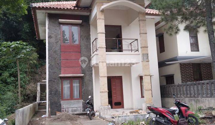 Dijual Rumah Mewah di Royal Pattaya Ciwaruga – Lokasi Strategis & Nyaman! 1