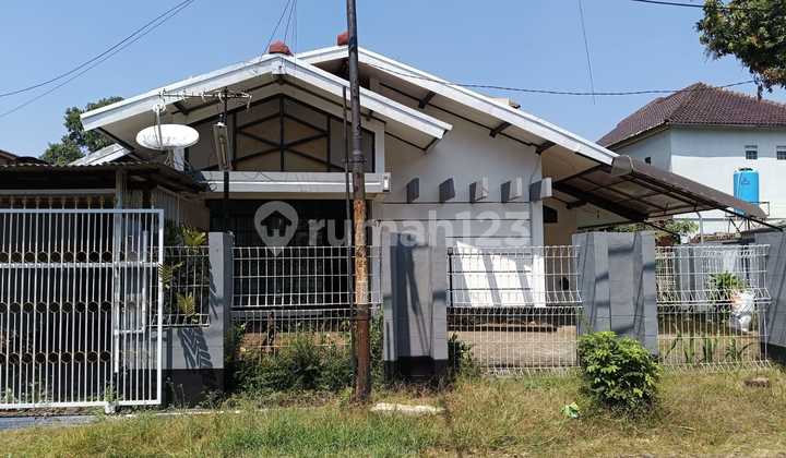 Spacious & Comfortable House in West Venus, Metro Bandung – North-Facing! 1