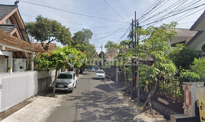 For Sale Rumah Strategis di Sayap Anggrek - Lebar muka 17 meter 2